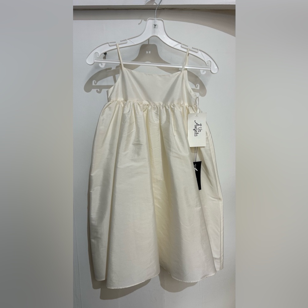 Elegant Ivory Sleeveless Dress